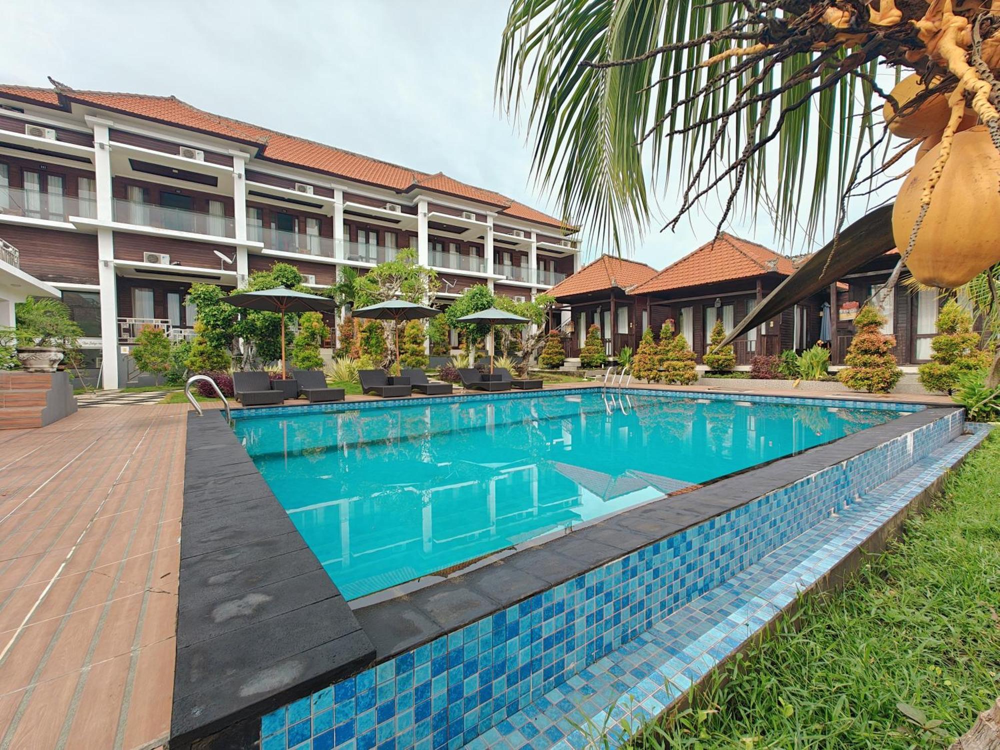 Nusa Sedayu Hotel By Ocean View Batununggul Екстериор снимка