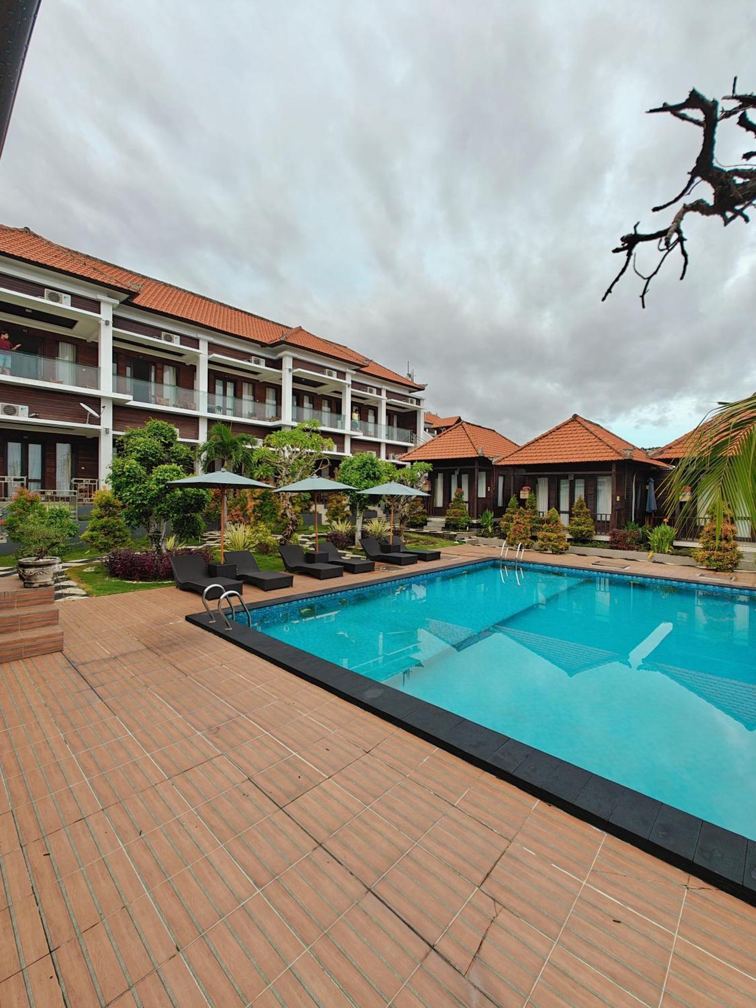 Nusa Sedayu Hotel By Ocean View Batununggul Екстериор снимка