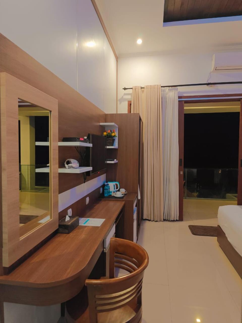 Nusa Sedayu Hotel By Ocean View Batununggul Екстериор снимка
