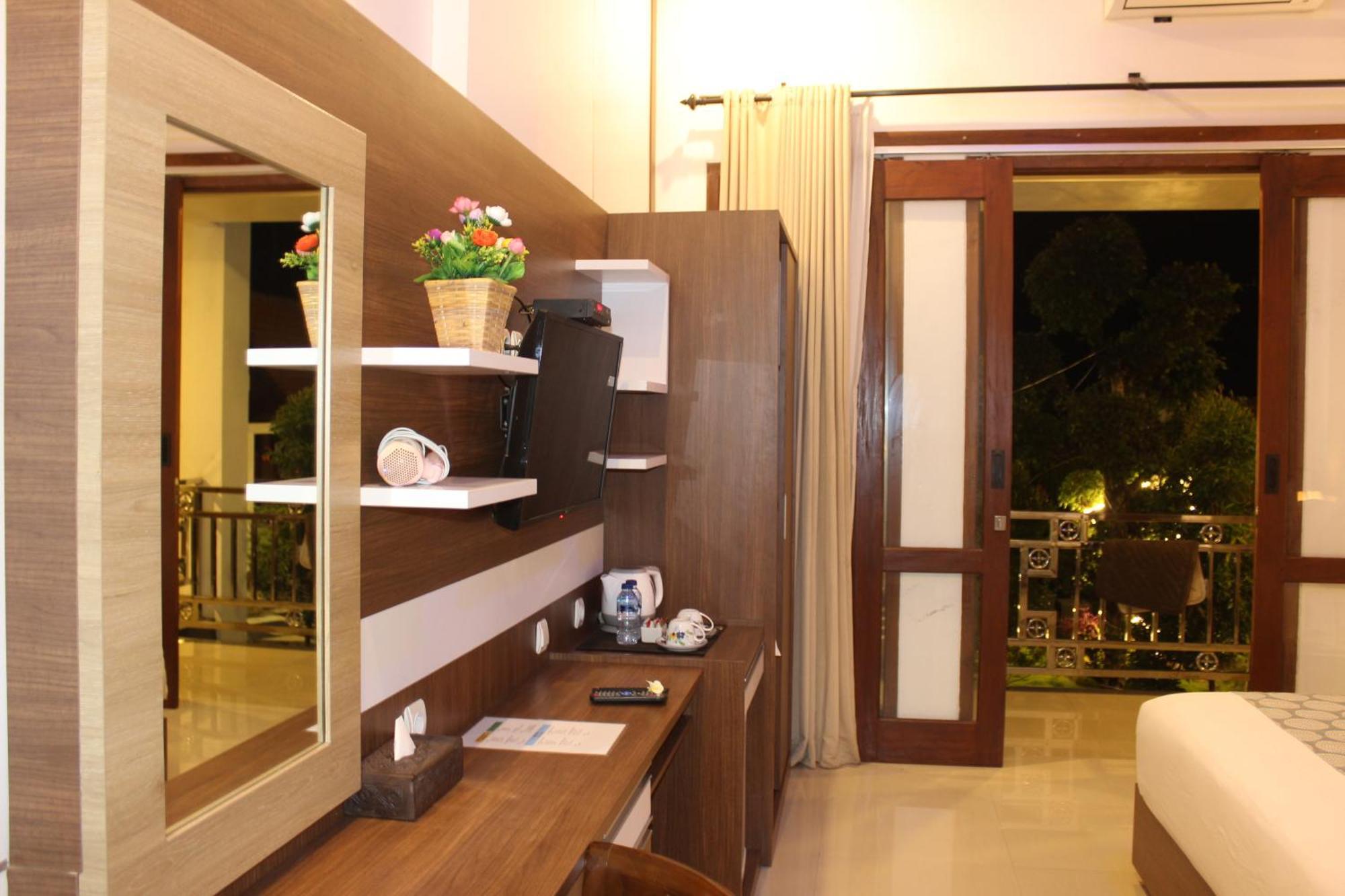 Nusa Sedayu Hotel By Ocean View Batununggul Екстериор снимка