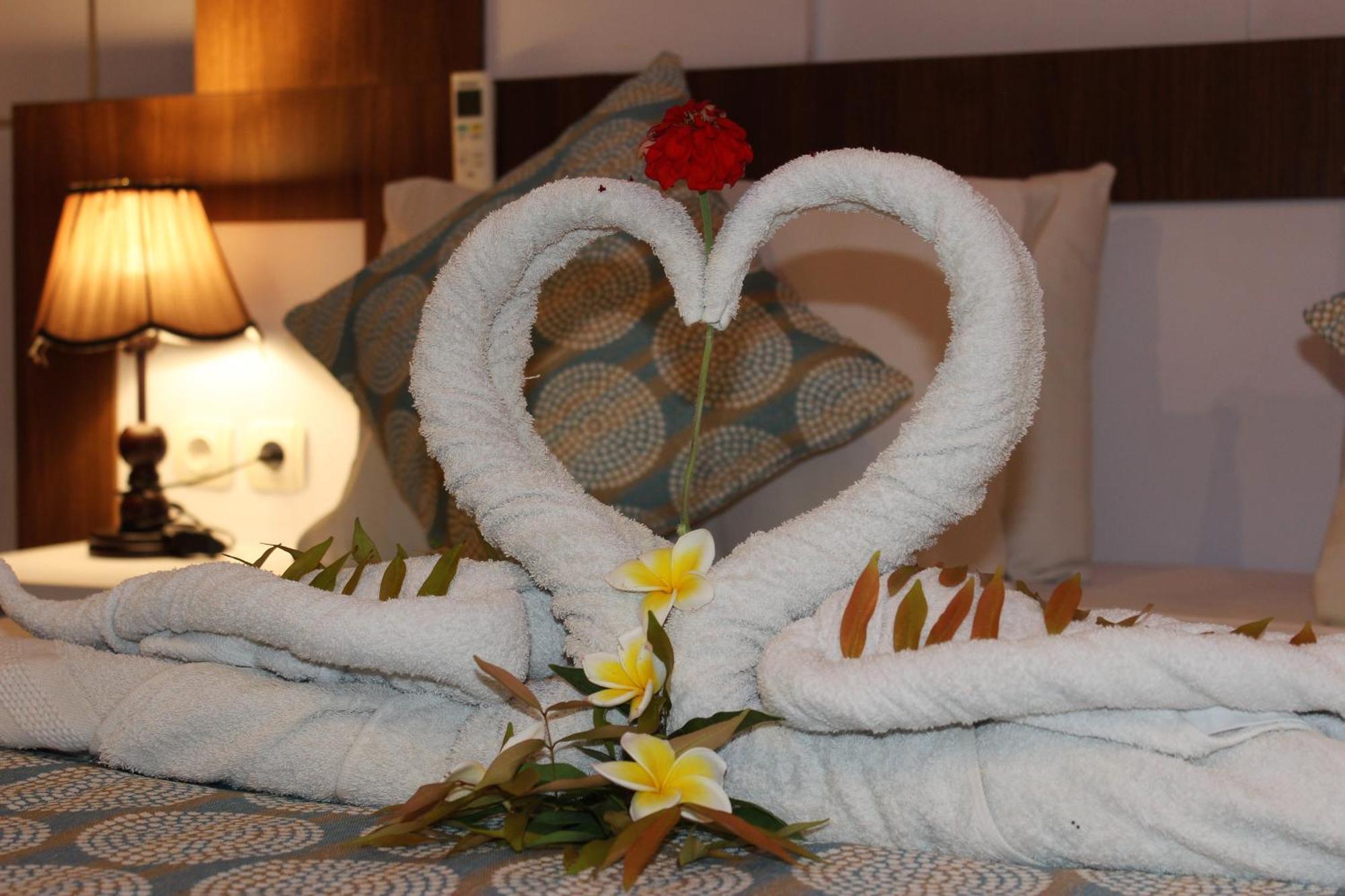 Nusa Sedayu Hotel By Ocean View Batununggul Екстериор снимка