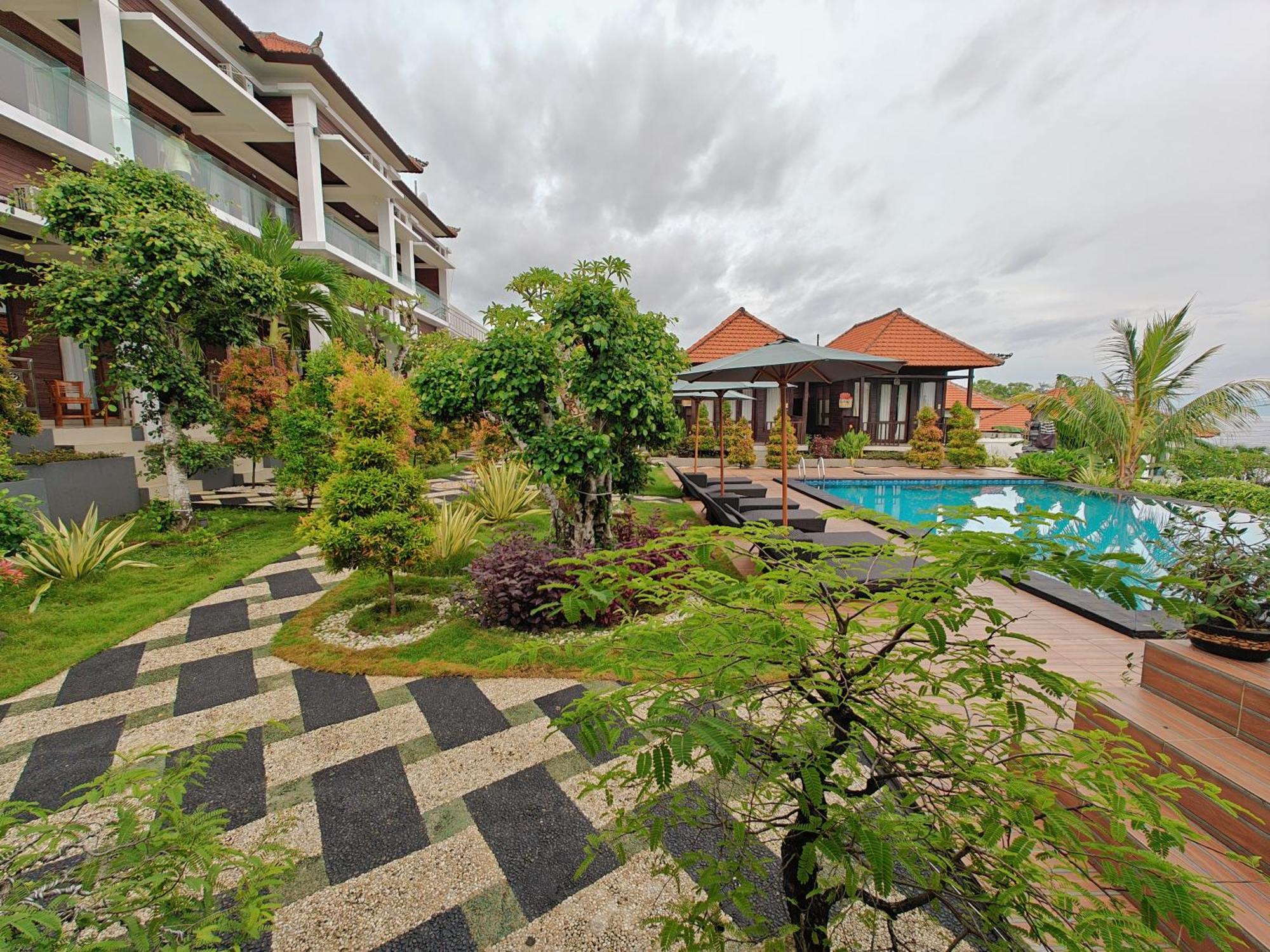 Nusa Sedayu Hotel By Ocean View Batununggul Екстериор снимка